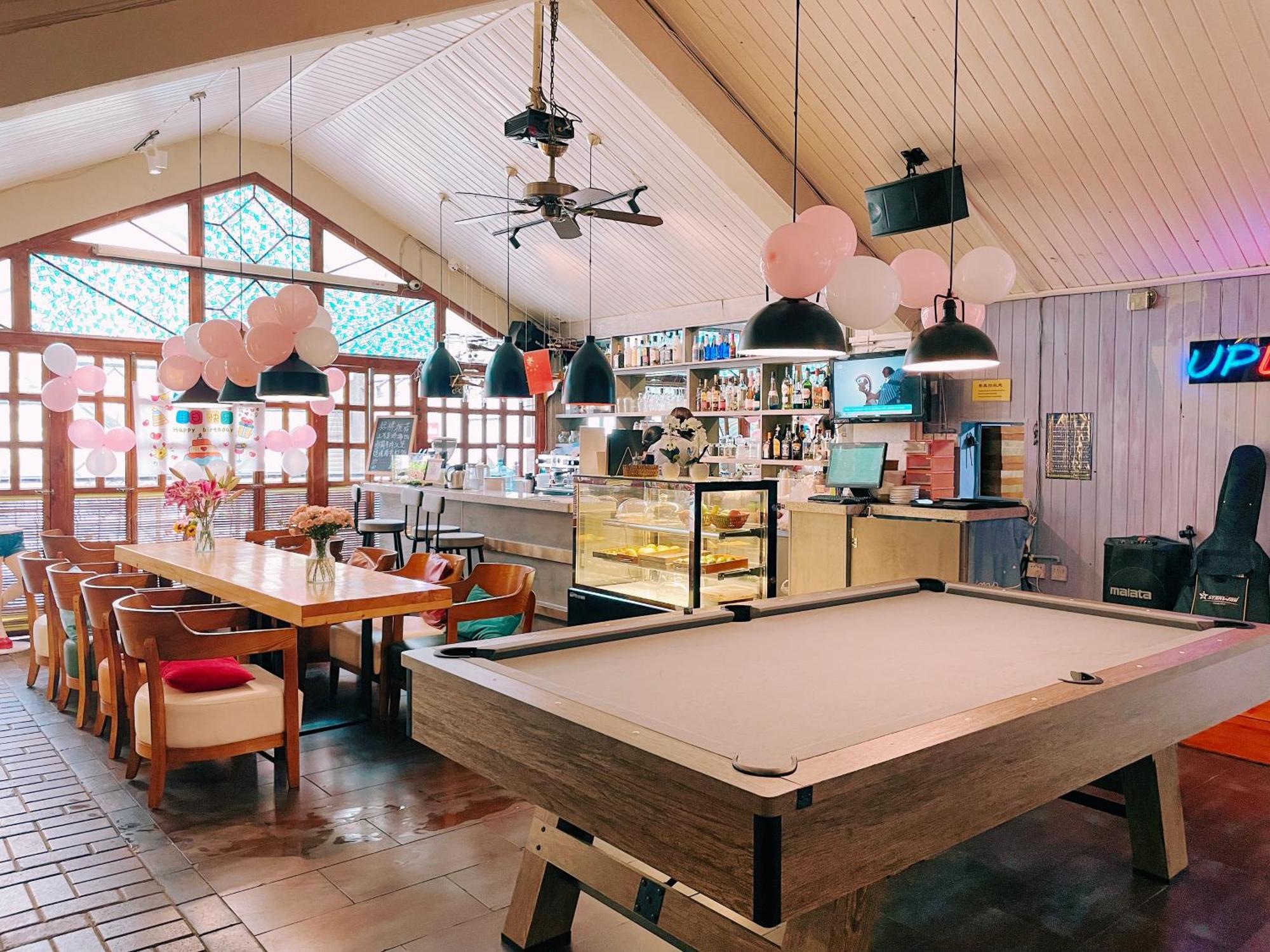 Kunming Upland International Youth Hostel Near The City Center ,2 Mins Walk To The Subway, 2 Mins Walk To The Green Lake, Close To Yuan Tong Temple, Old Street, Yunnan University, Convenient Payment And Visa Cards Are Accepted Екстер'єр фото